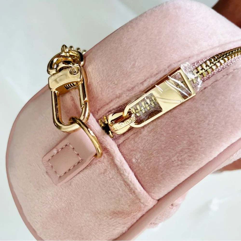 Tom Ford Dusty Pink Cosmetic Bag with Shoulder Chain‎